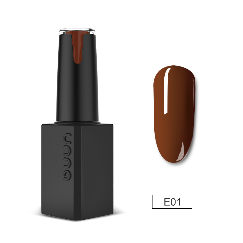 Vernis à ongles élégant de couleur rose pour le bricolage personnel